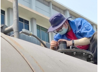 Magnetostrictive Level Sensor Used for Monitoring Truck Oil Tank Level